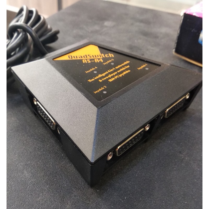 Quadswitch AS A4 Auto 4 joueurs pour joysticks PC | HackSpark